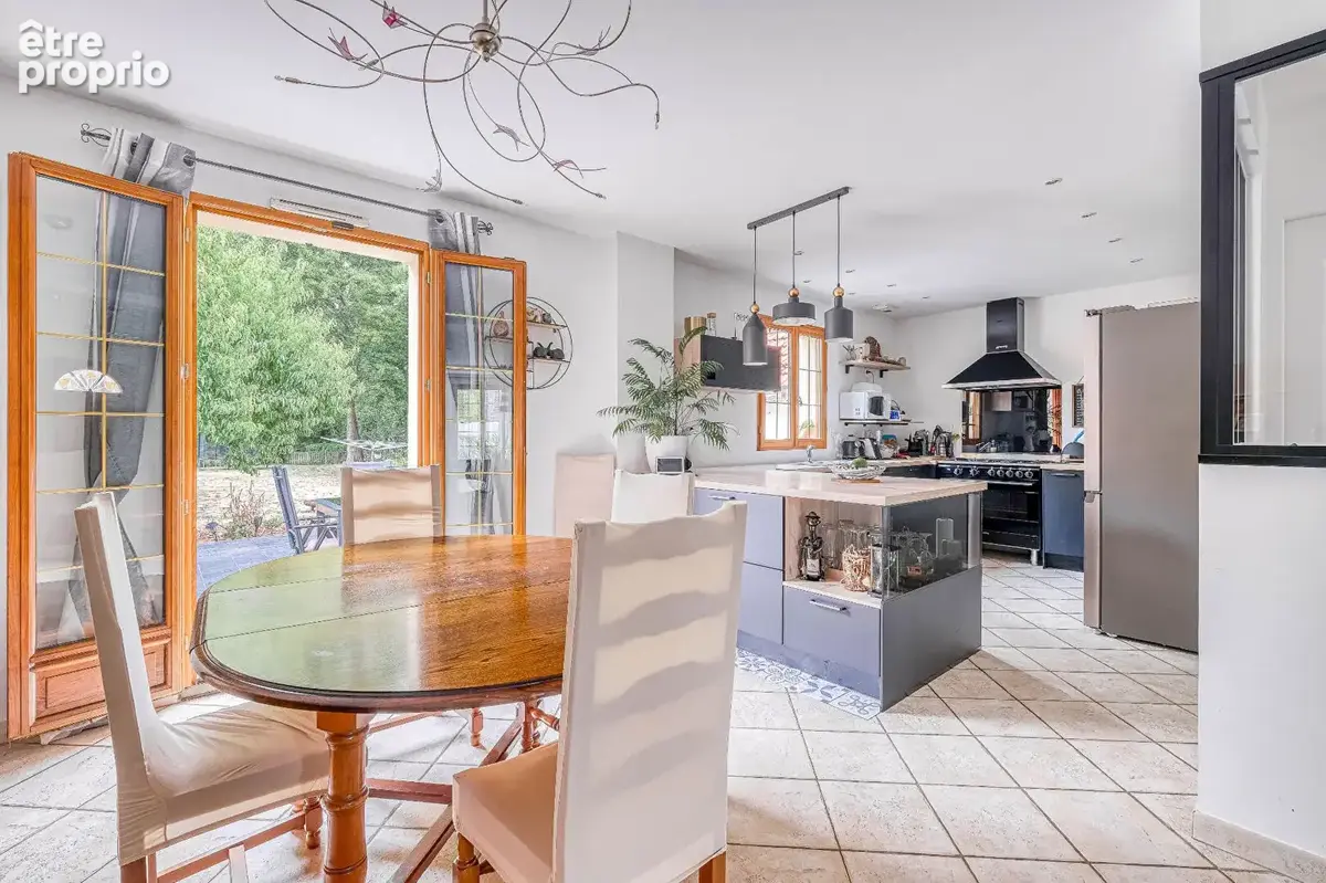 Maison familiale de près de 130 m², terrain de plus de 1 400 m² à Villiers-sur-Morin - photo 8