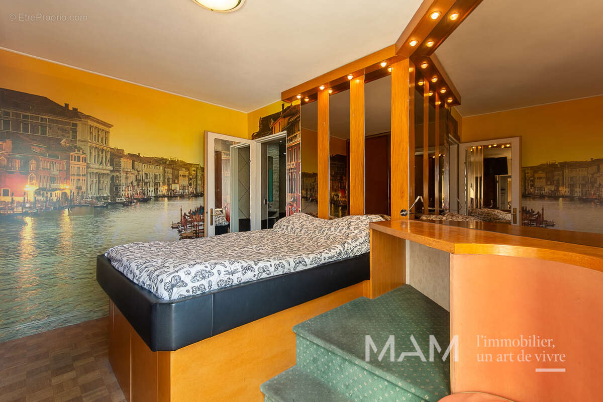 Appartement à MARSEILLE-6E