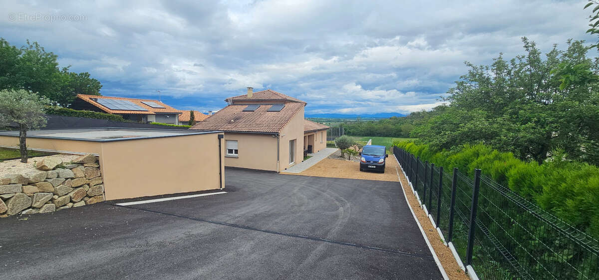 Maison à BEAUREGARD-L'EVEQUE