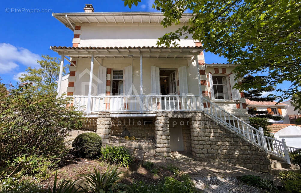Maison à SAINT-PALAIS-SUR-MER