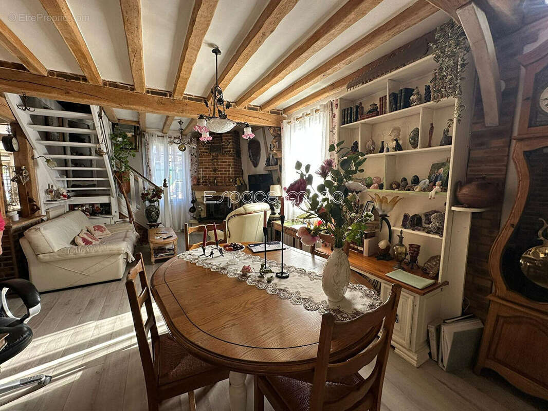 Maison à CANTELEU