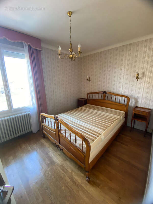 Maison à LA CHAUSSEE-SAINT-VICTOR