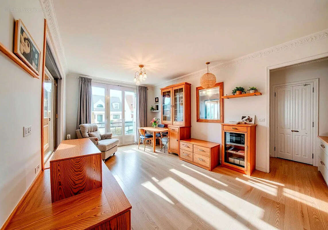 Maison à OZOIR-LA-FERRIERE