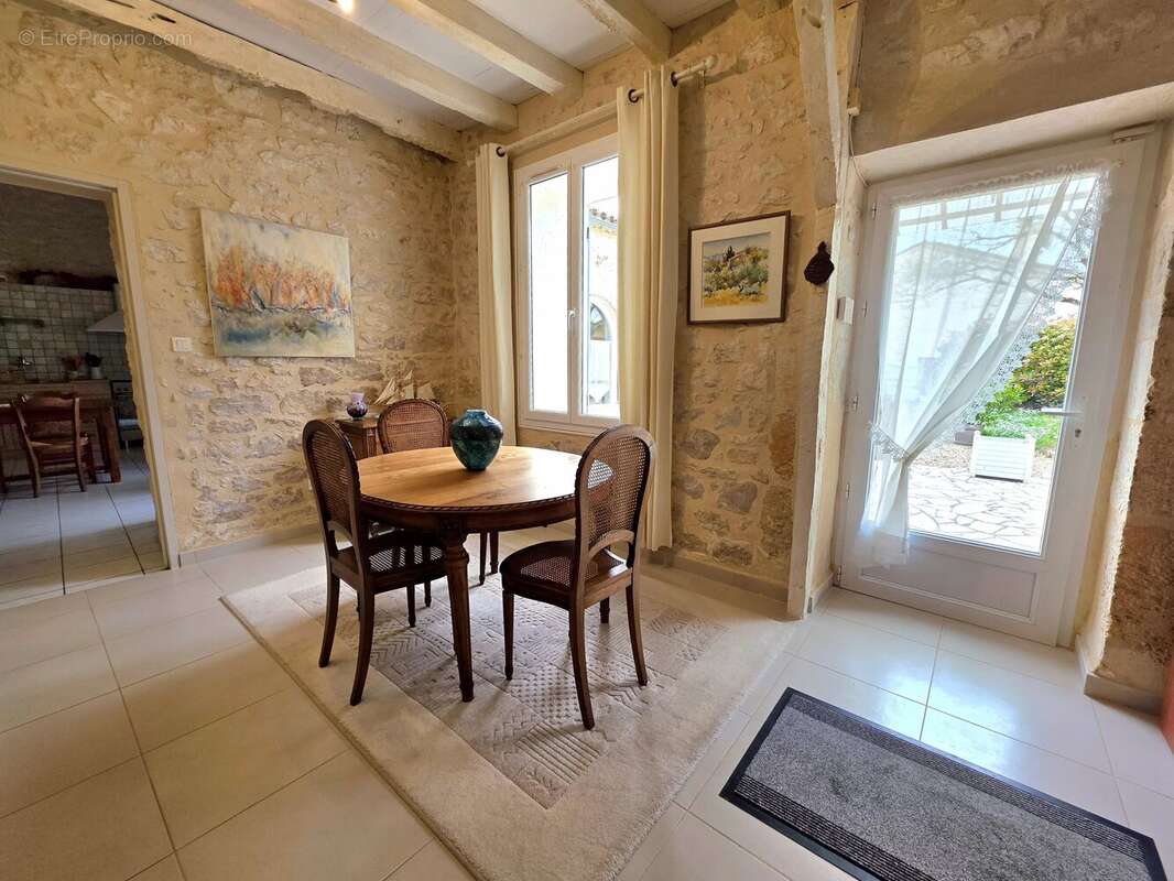 Appartement à RAZAC-DE-SAUSSIGNAC