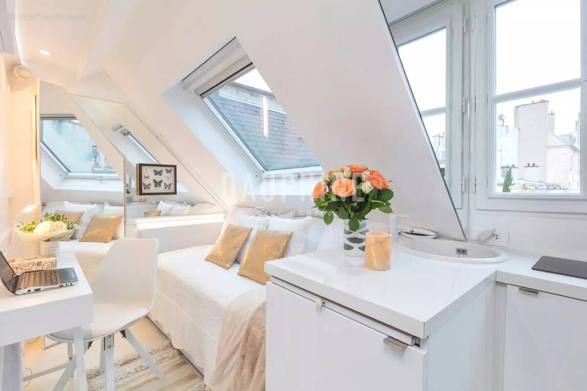 Appartement à PARIS-7E