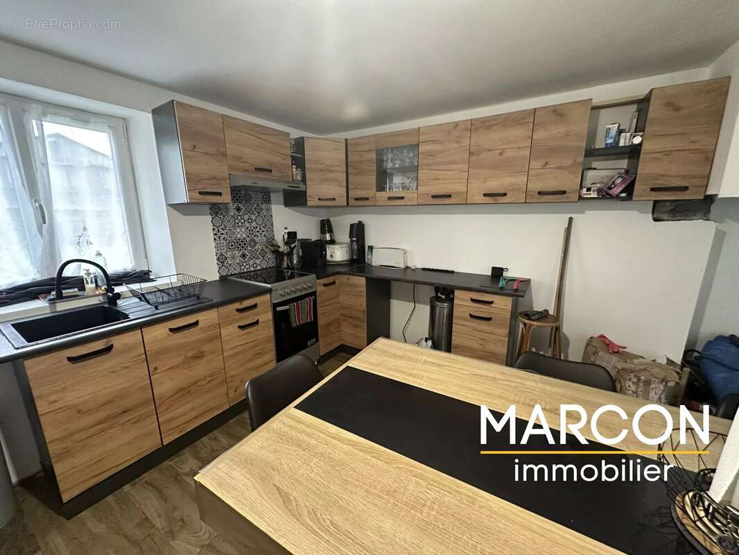 Maison à SAINT-LEGER-BRIDEREIX