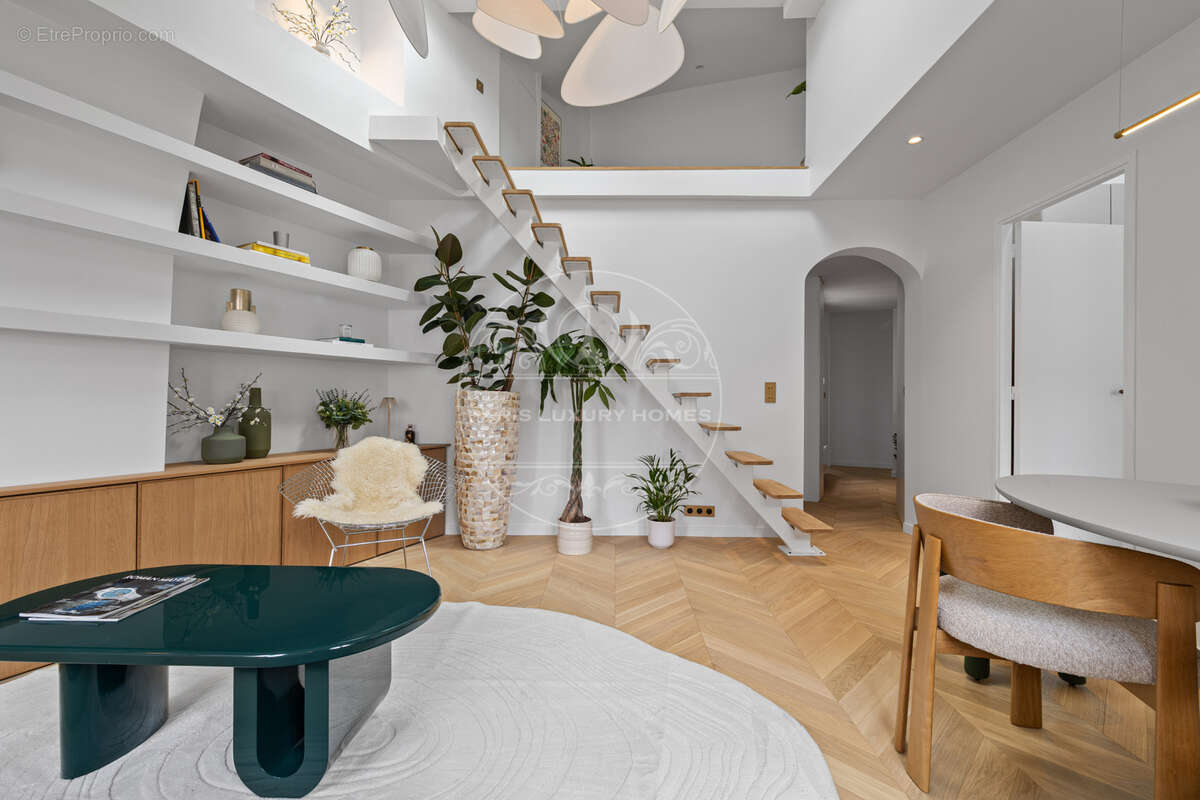 Appartement à PARIS-6E