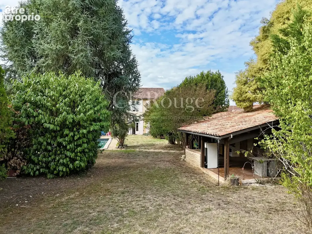 Tonneins - Demeure de caractère avec piscine et jardin arboré, six chambres au cœur de la ville - photo 25