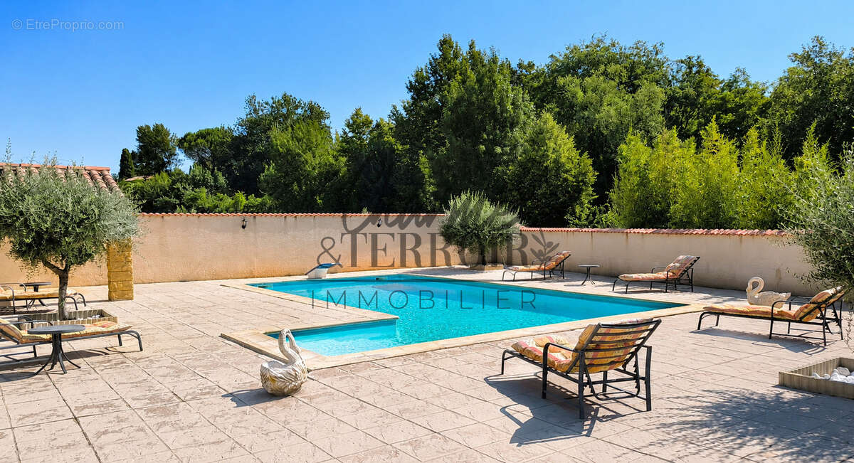 A proximité d'Uzès, très belle Propriété provençale de 240m2 sur 6000m2 de jardin méditéranéen - photo 4