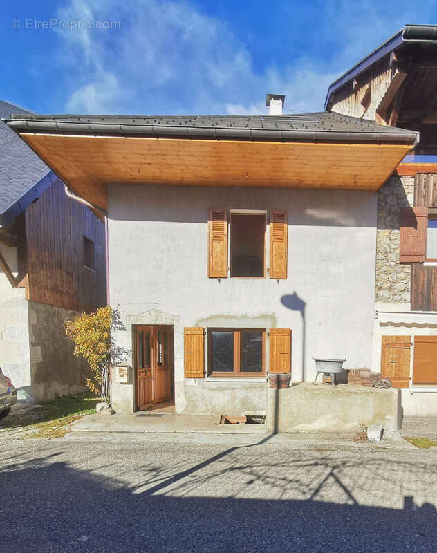 Maison à DOUSSARD