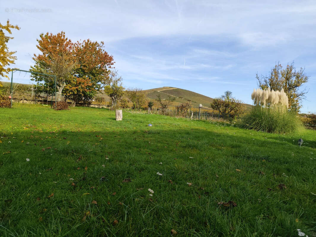 Maison à CHAMPILLON