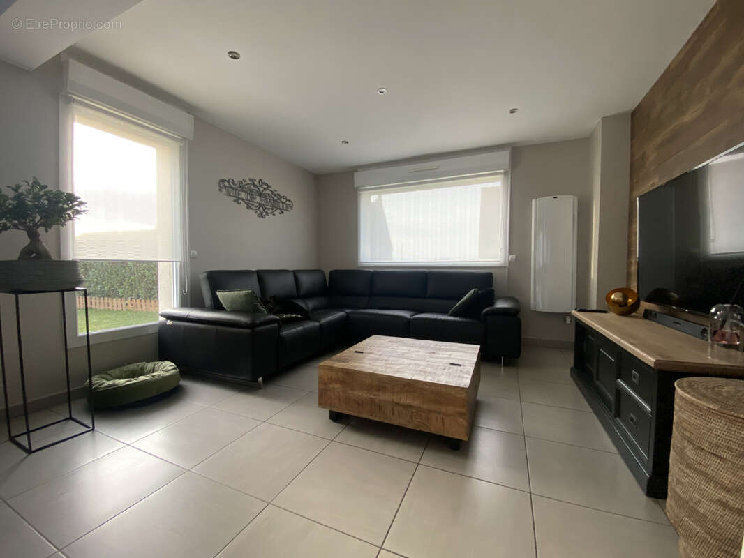 Maison à COURRIERES