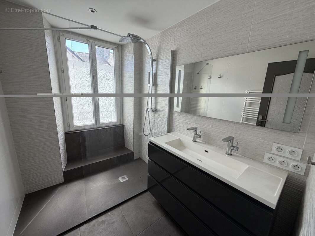 Appartement 278 m² à Rohan  - photo 8