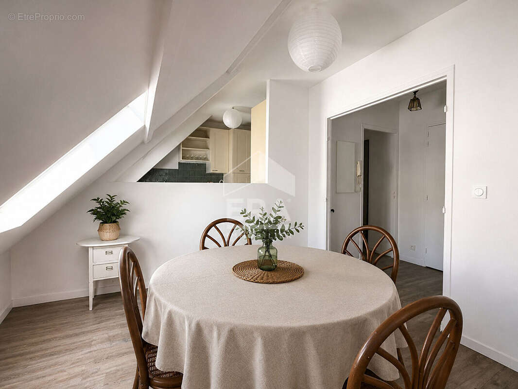 Appartement à BRIE-COMTE-ROBERT