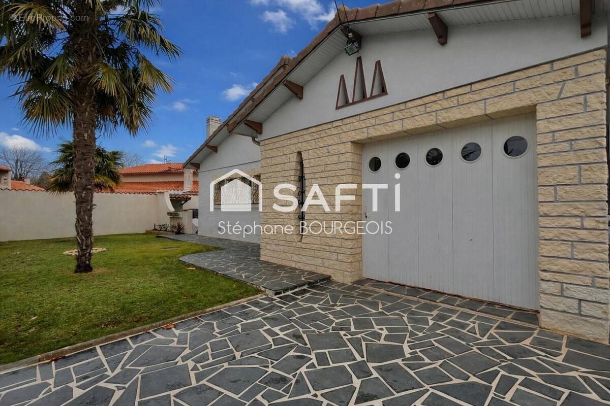 Photo 1 - Maison à SAUJON