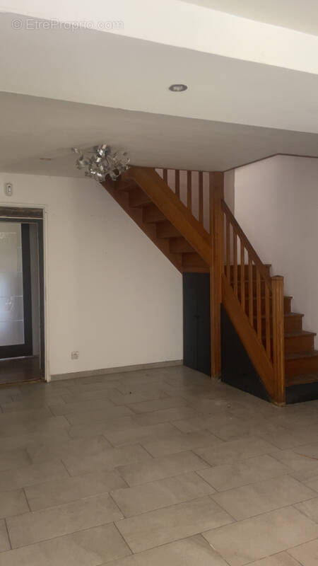 Maison à LA GUERCHE-SUR-L&#039;AUBOIS