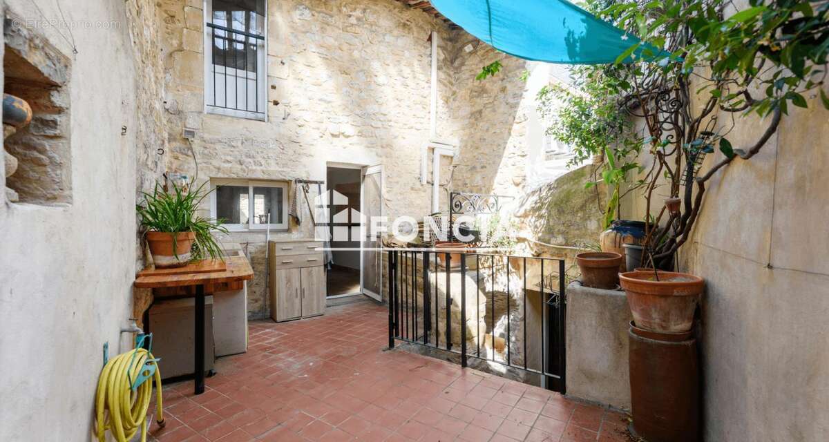 Maison à COLLORGUES