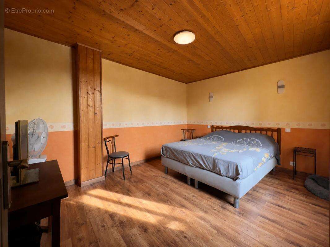 Maison de 5 pièces de 144 m² à Gerzat - photo 7