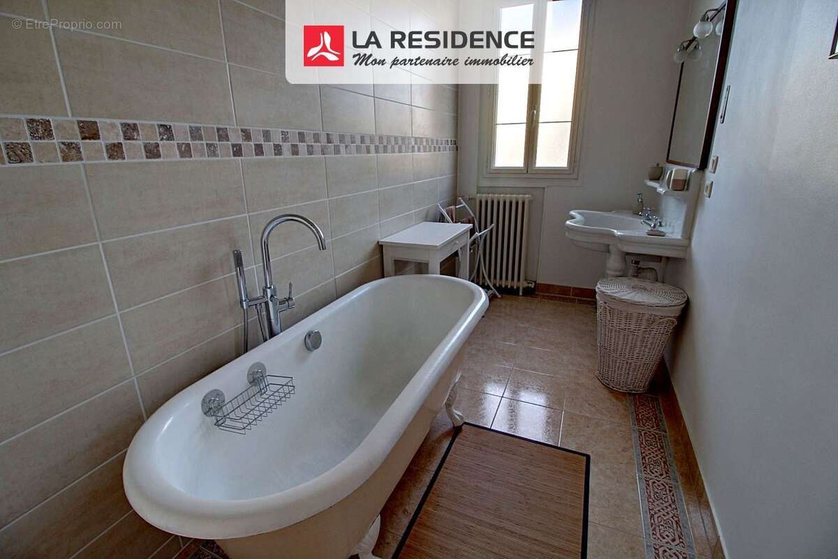 Maison à VAUX-SUR-SEINE