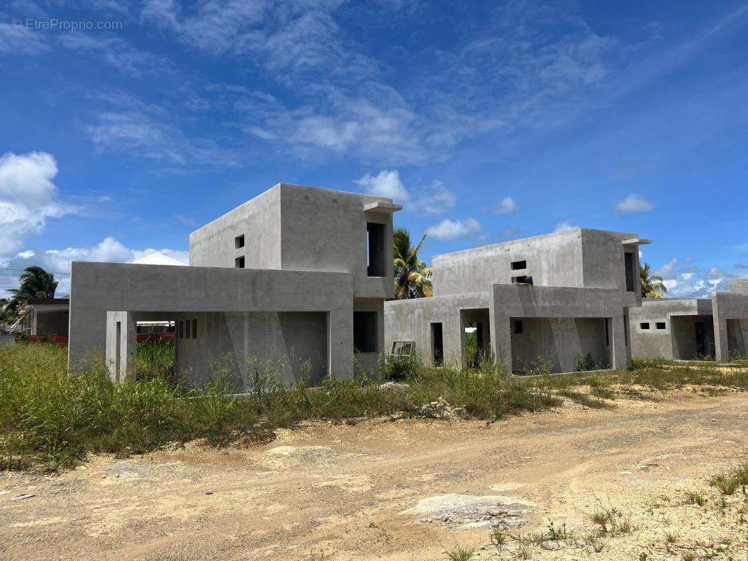 Villa contemporaine T4 (lot n°6) – Baie-Mahault - photo 2