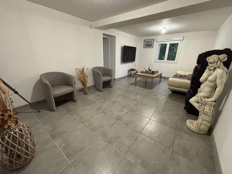 Maison à BURES-EN-BRAY