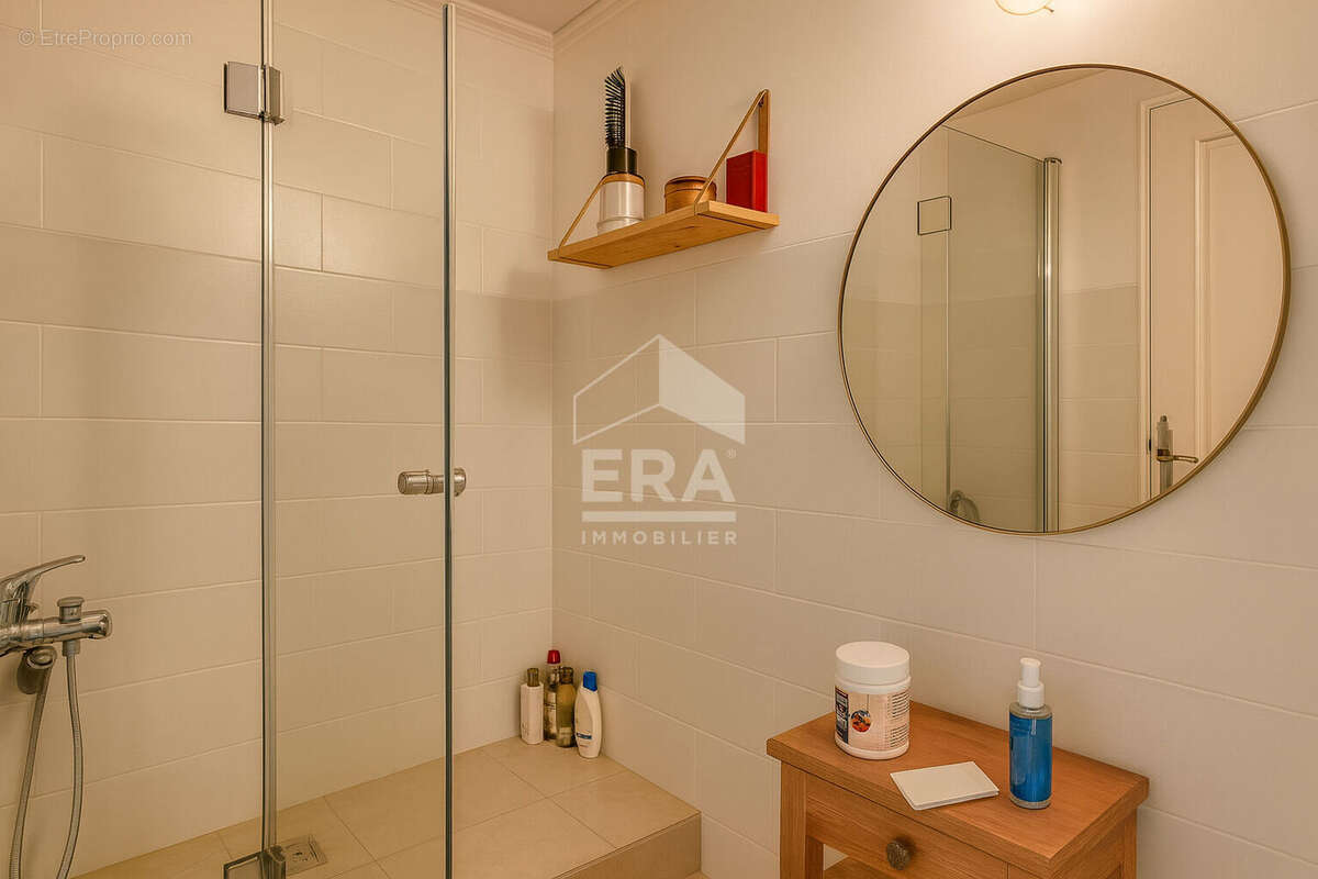 Appartement à MANDELIEU-LA-NAPOULE