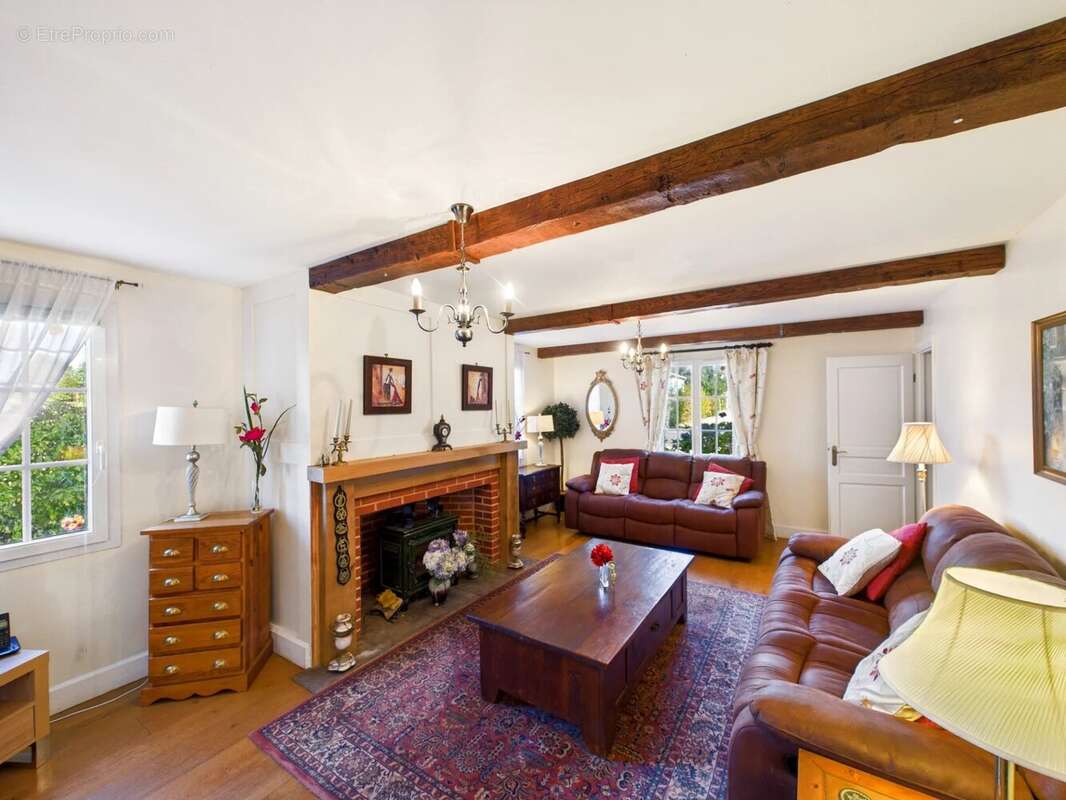 Maison à ABJAT-SUR-BANDIAT