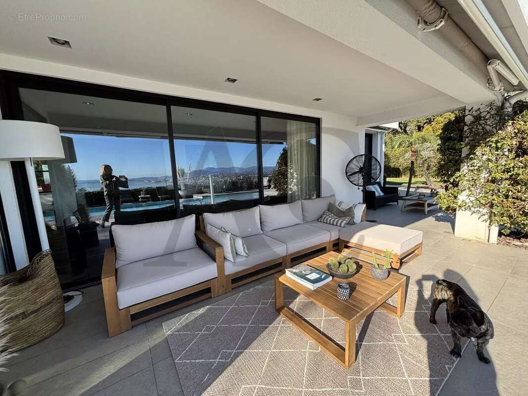 Maison à VILLENEUVE-LOUBET