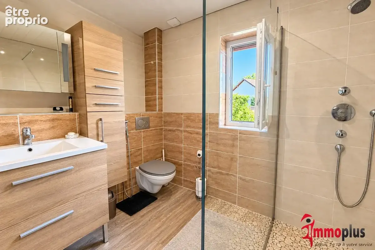 Un bien atypique aux allures de chalet, au cœur de Hombourg ! - photo 10