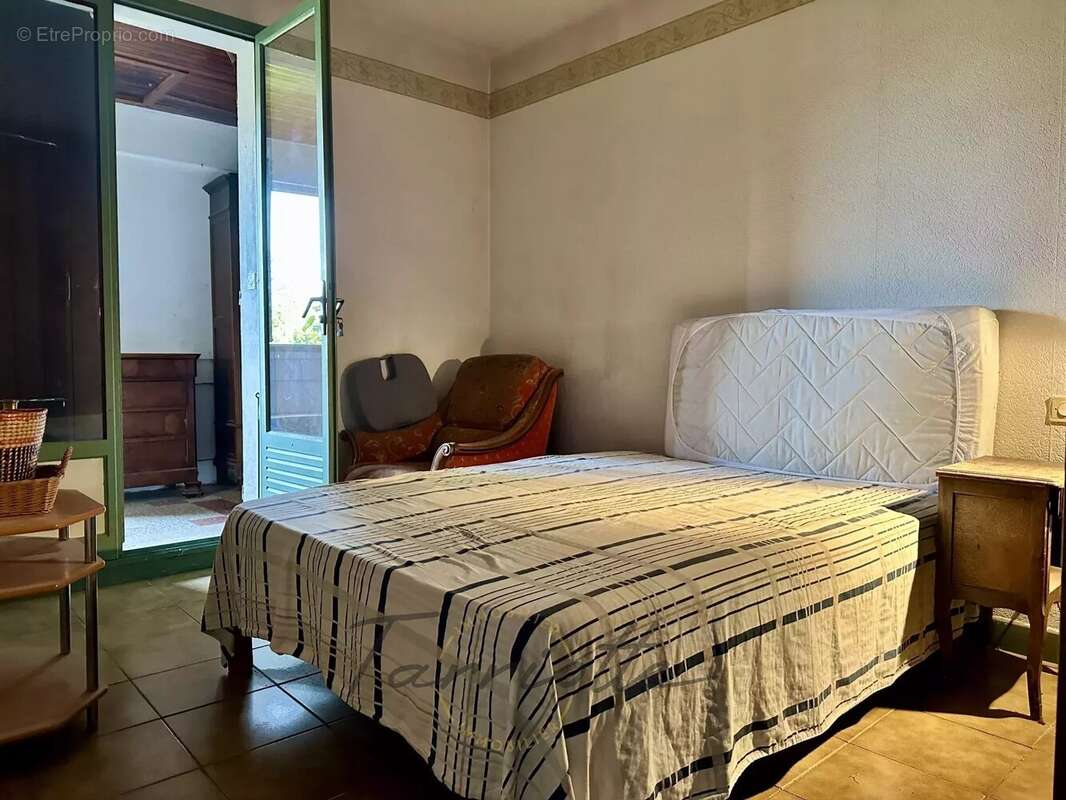 Maison à MONTELIMAR