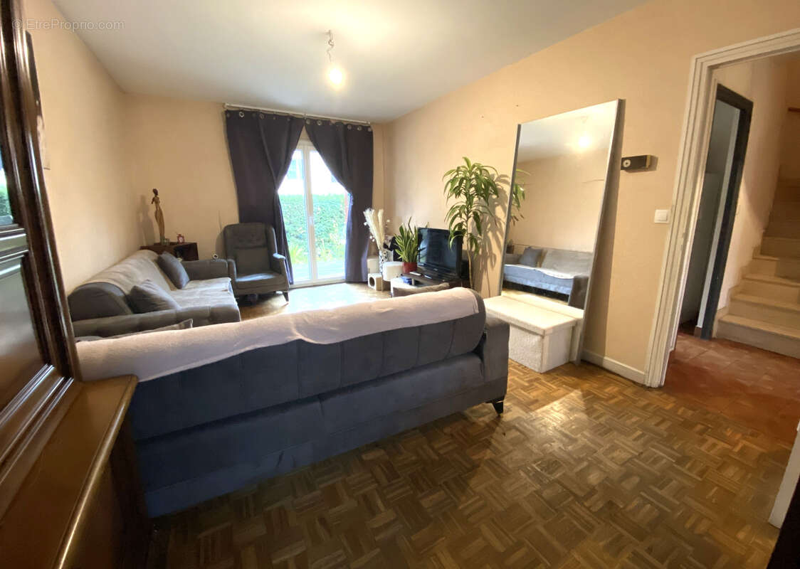 Maison à VILLIERS-SUR-ORGE