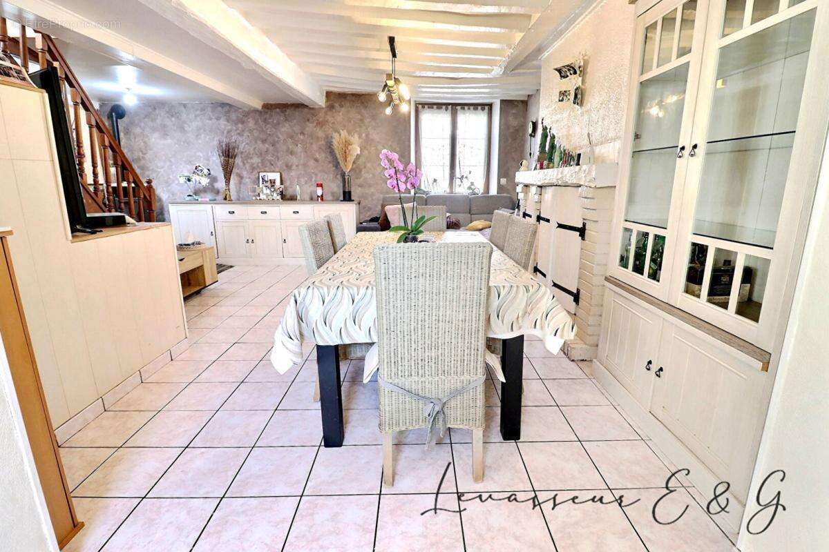 Maison à BREUIL-LE-VERT