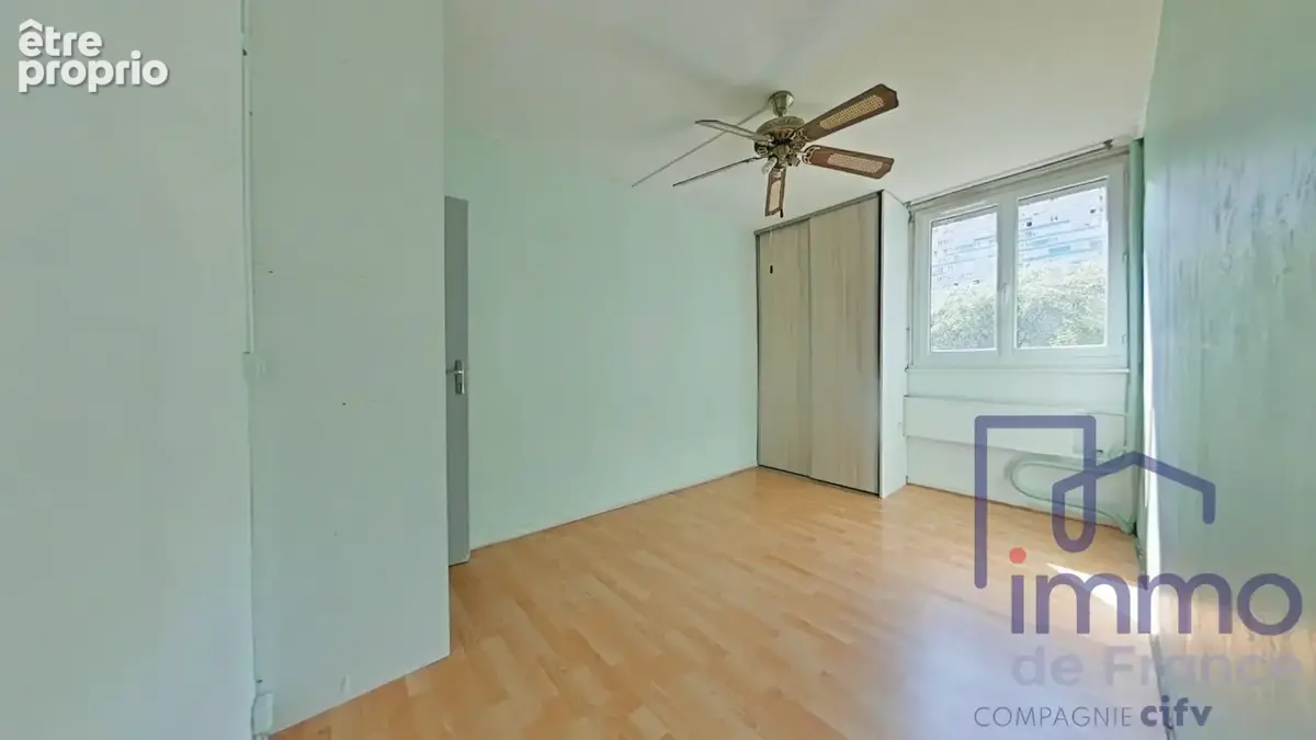 Appartement 73 m² à Saint-Etienne  - photo 7