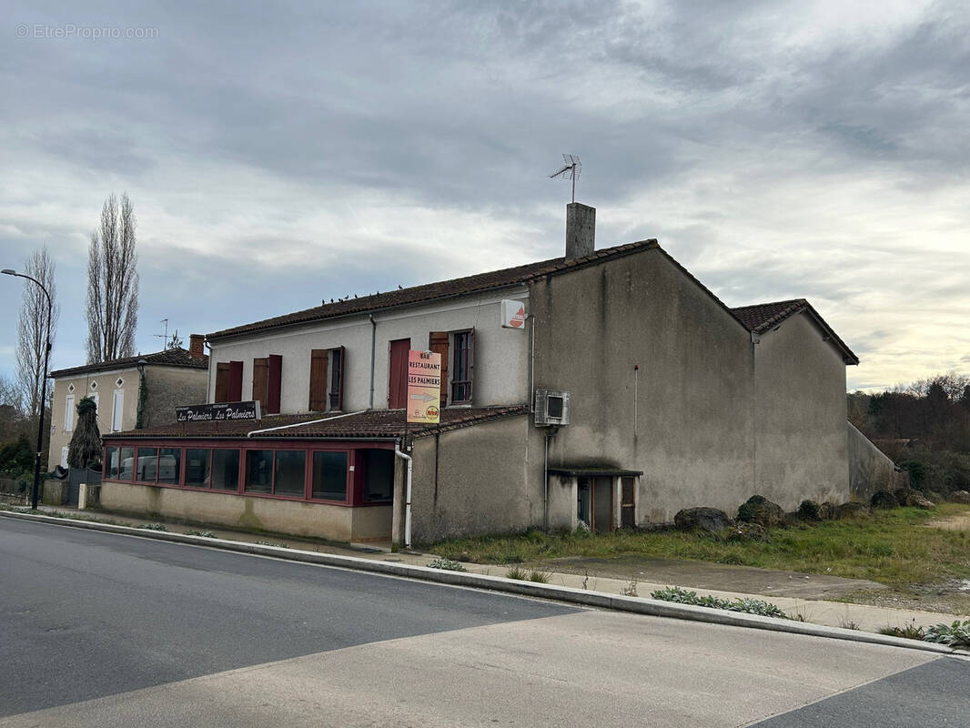 Commerce à BARBASTE