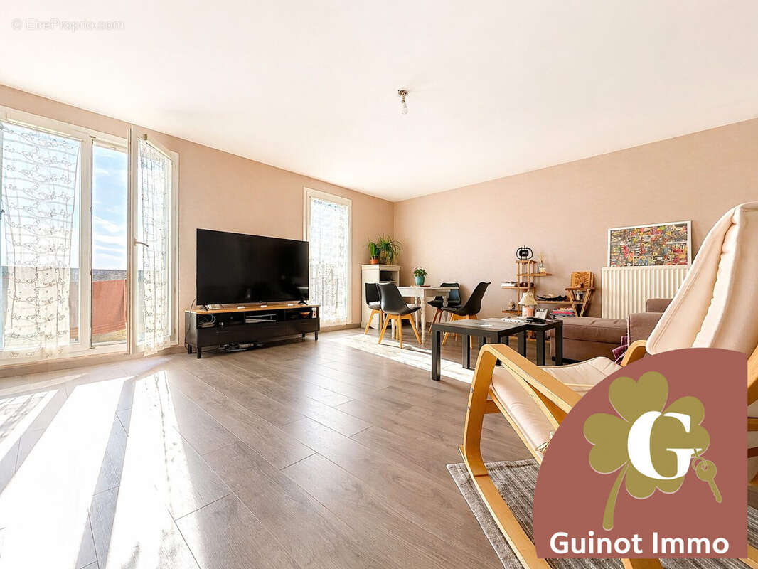 Appartement à SAINT-MAURICE-D'ETELAN