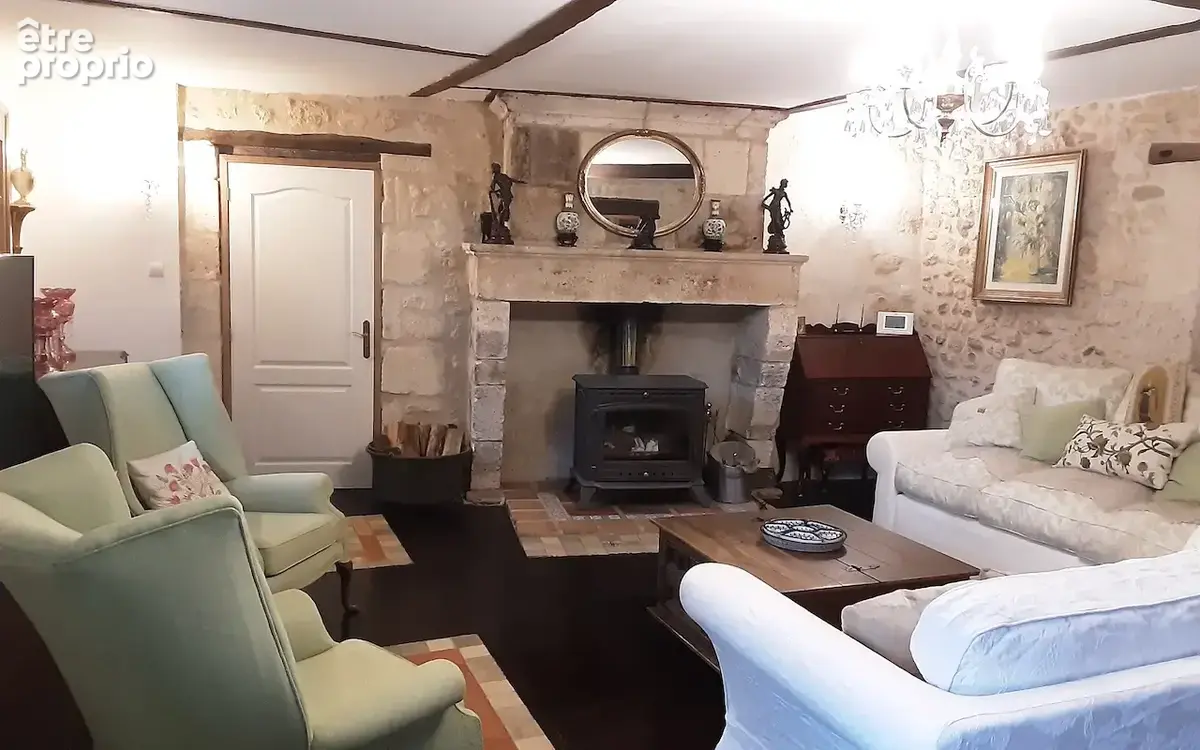 2 maisons en pierre renovée au calme, avec atelier sur terrain d'environ 1500m2 - photo 4