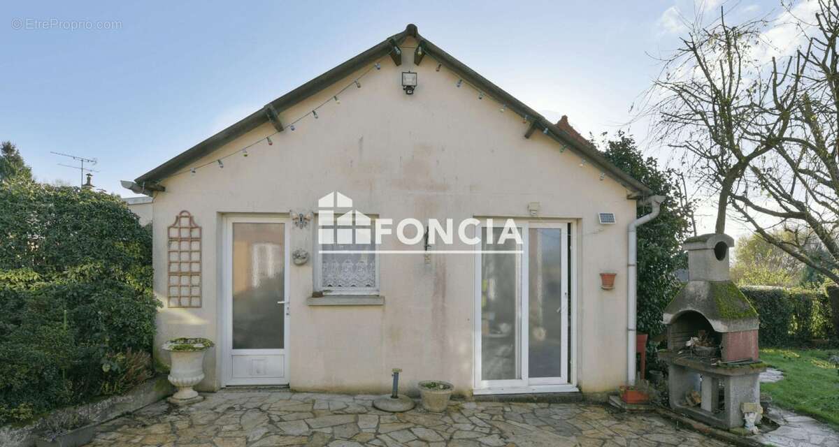 Maison à SAINT-GEORGES-DES-GROSEILLERS