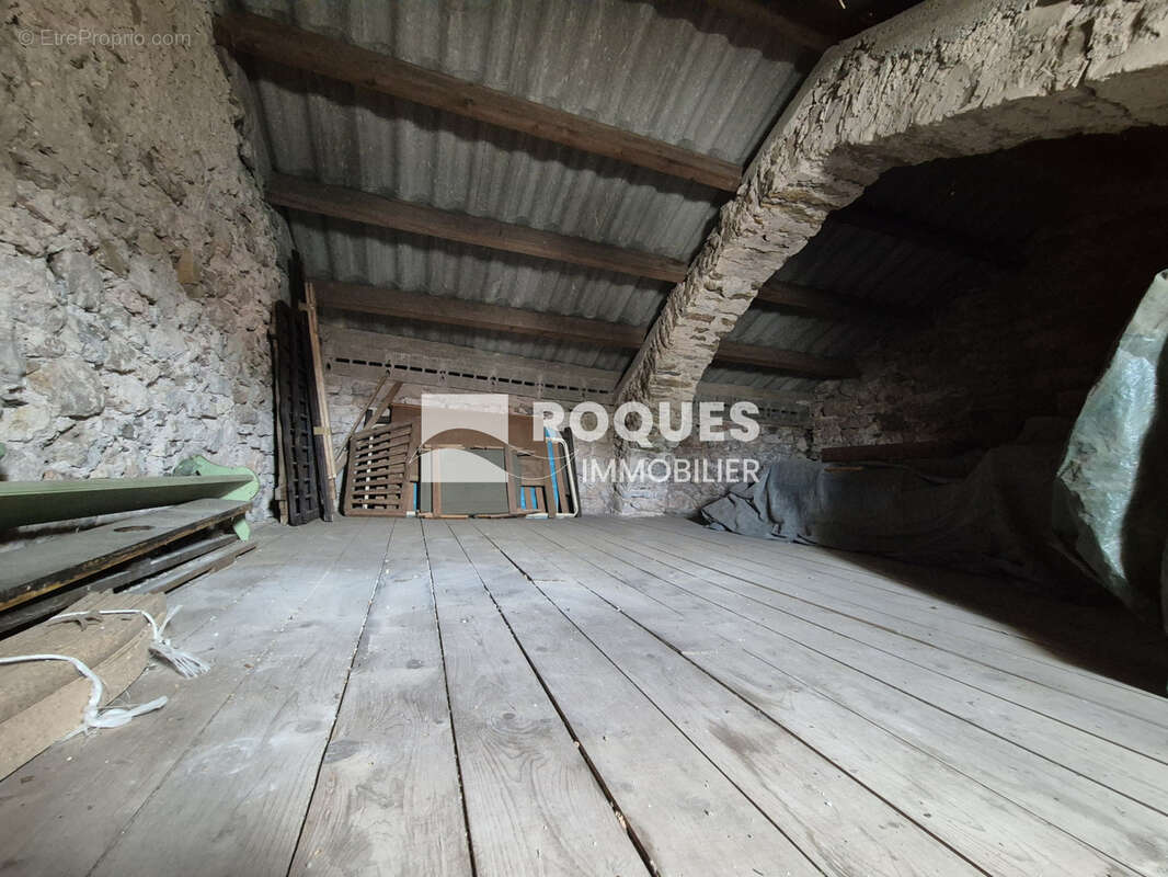 A VENDRE, 15 minutes LE CAYLAR, sur le plateau du Larzac, maison de caractére à rénover avec dépendance et jar - photo 23