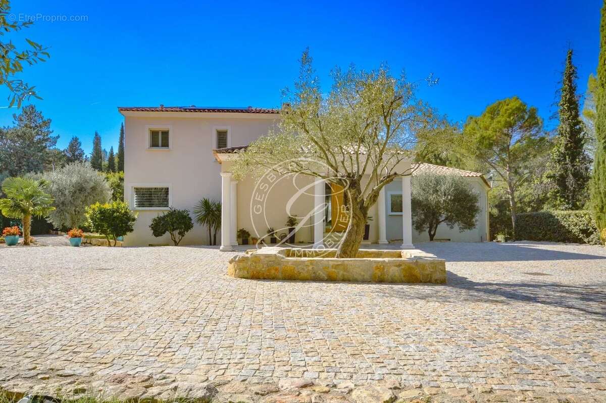 Maison à DRAGUIGNAN