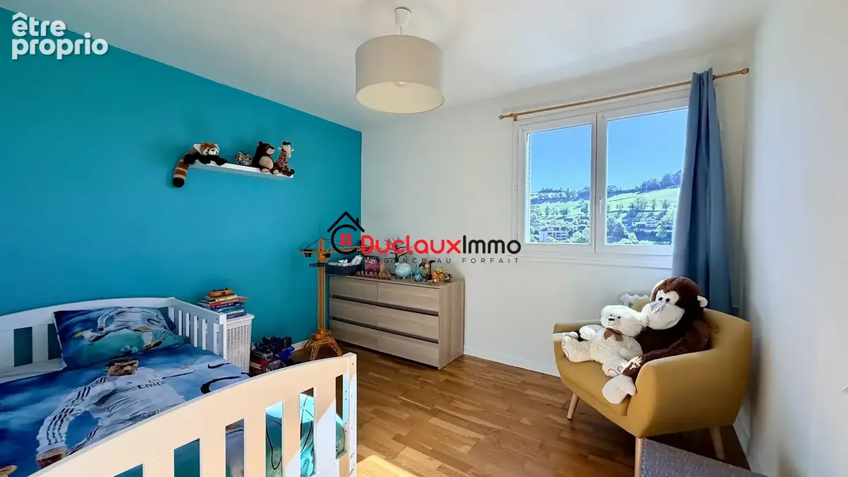 Aurillac - Appartement T3 avec parking et cave - VUE DÉGAGÉE, LUMINOSITÉ ET AUCUN TRAVAUX ! - photo 6