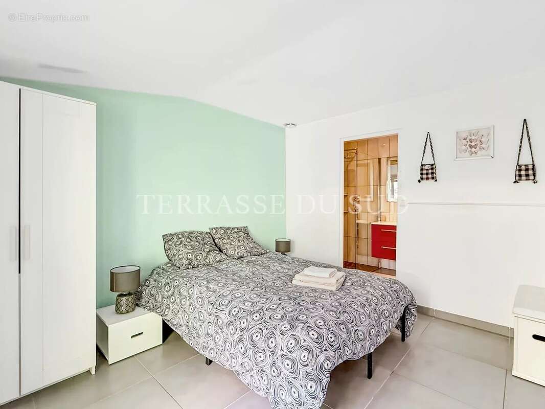 Appartement à MARSEILLE-8E