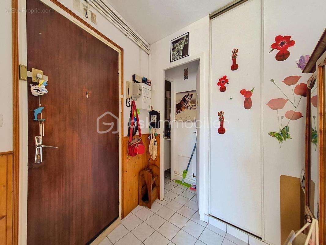 Appartement F3 vendu loué, en plein centre de Pont-Audemer ! - photo 8