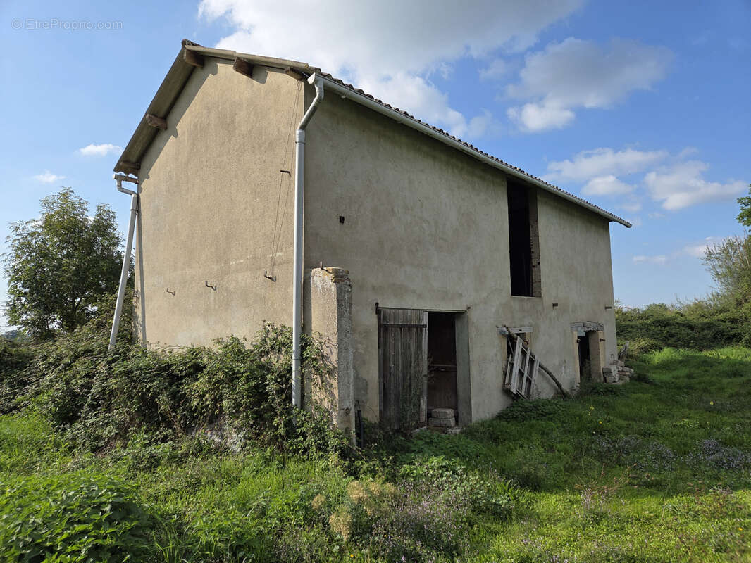 Maison à LA CHAPELLE-AUX-CHASSES