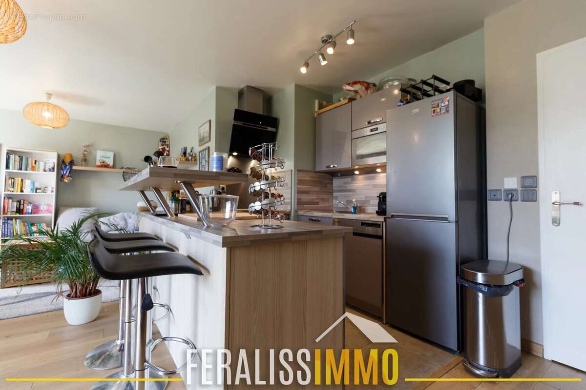 Grand F2 avec extérieur dans immeuble de 2009 ! - photo 7