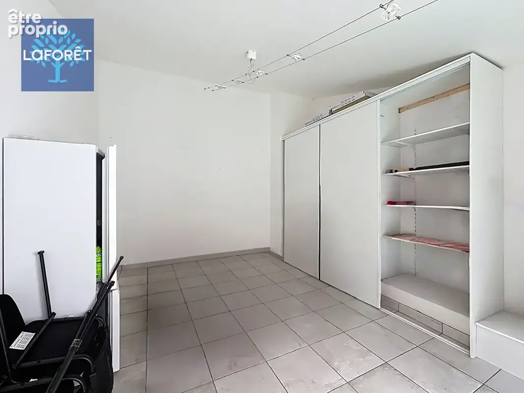 À vendre - Local commercial de 81 m² - Chaponost - photo 6