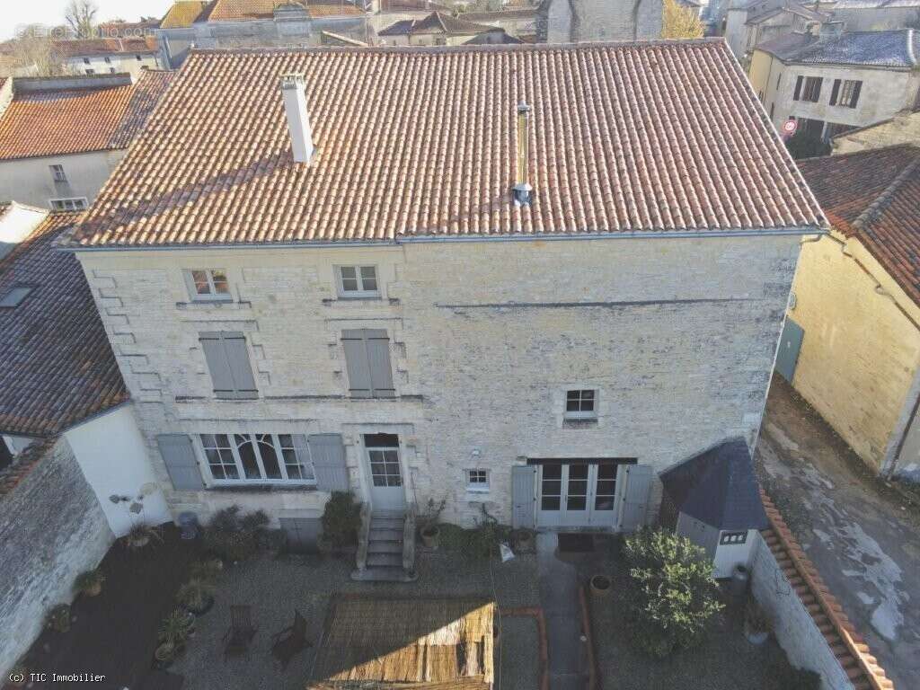 Magnifique Maison de Village 8 Minutes d'Aigre - photo 3