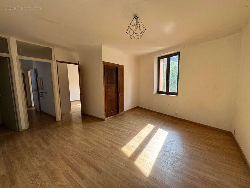 Maison Apt 3 pièce(s) 110 m2 - photo 3