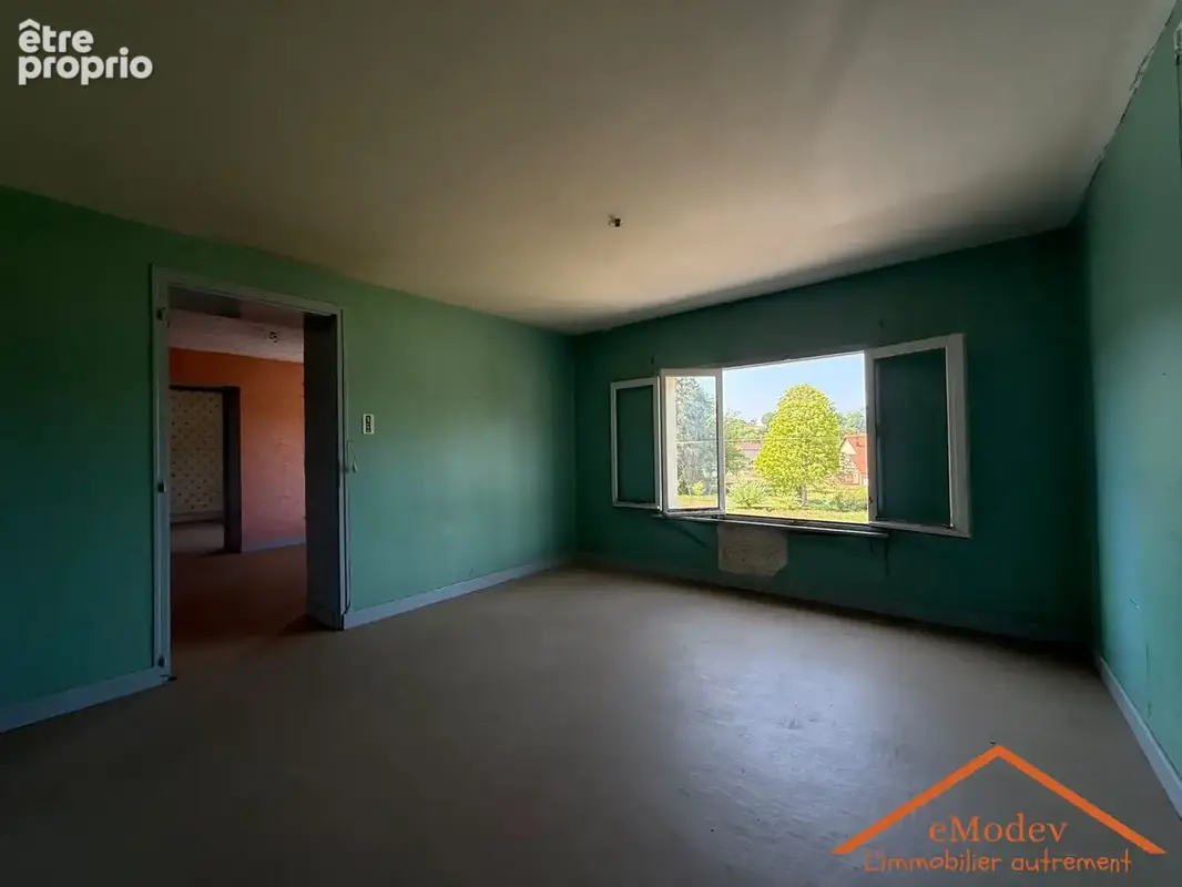Maison 110 m² à Arches  - photo 6