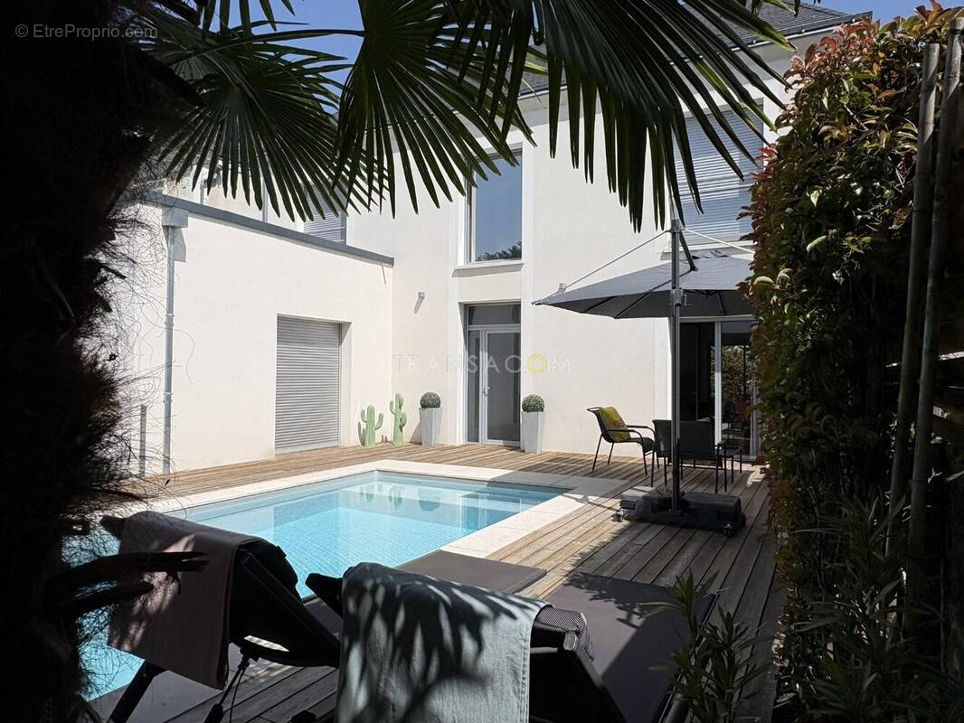 Maison à SAINT-CYR-SUR-LOIRE