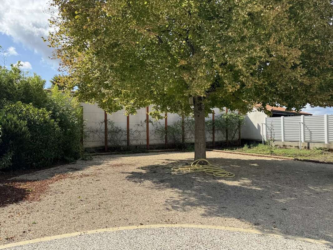 Maison à SAINT-COLOMBAN